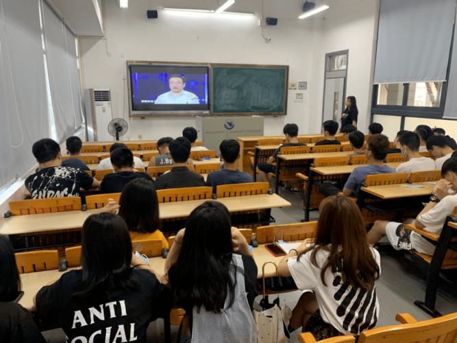 只争朝夕，奋斗新学年——计算机工程系各班级主题班会侧记